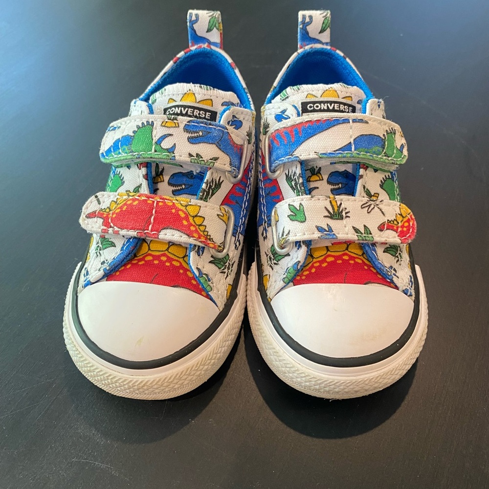Converse Chuck Taylor All Star 2V Dino Toddler Sneaker